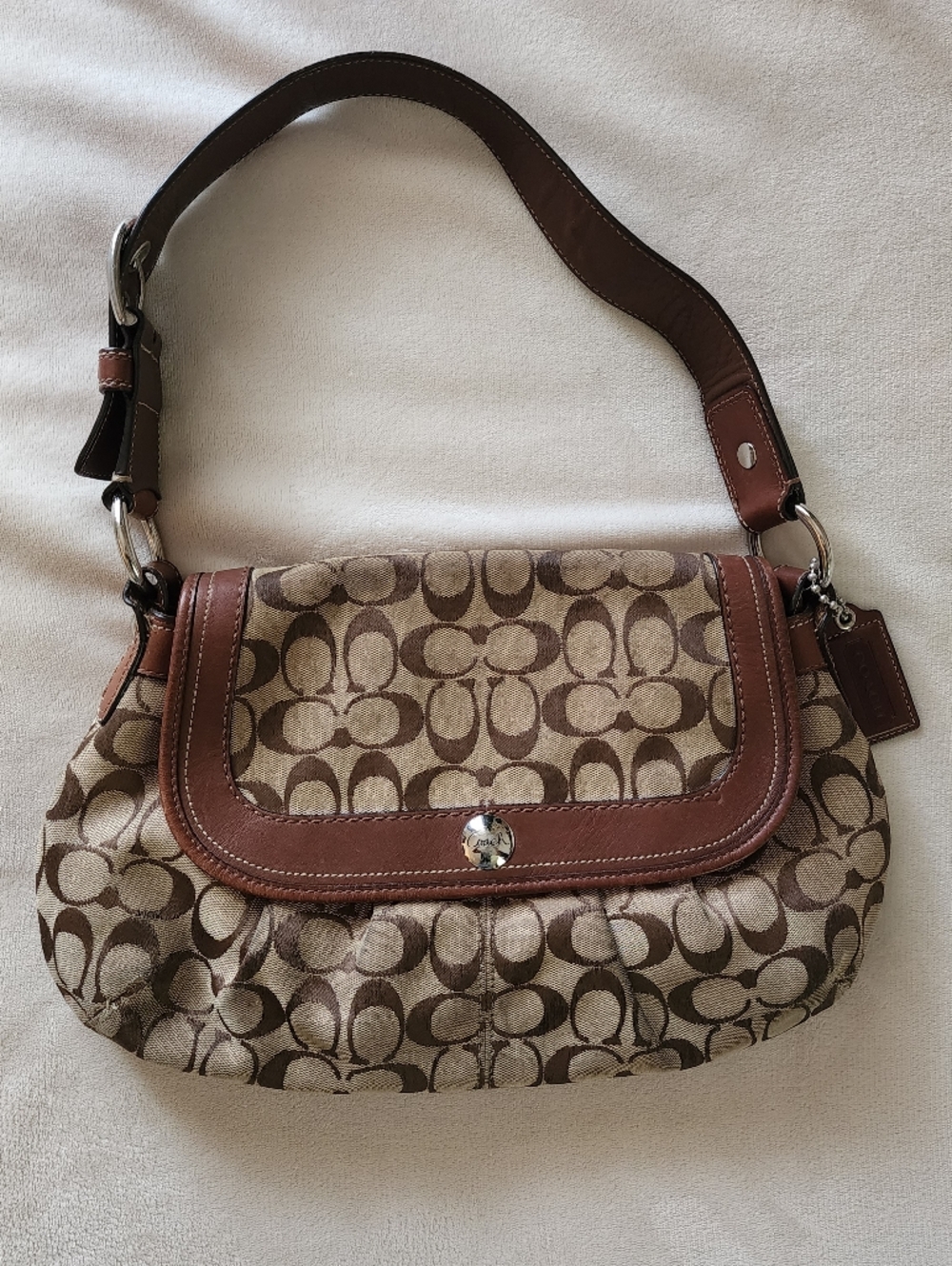 Coach Signature Canvas Shoulder Bag in Brown/Tan